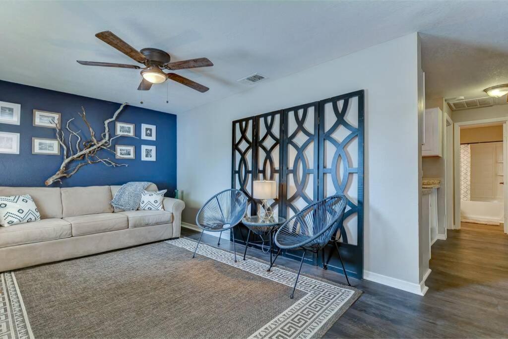 Driftwood Castle Urban Oasis With Firepit Near Convention Center And Amalie Arena, Room For 6 Tampa Exteriér fotografie