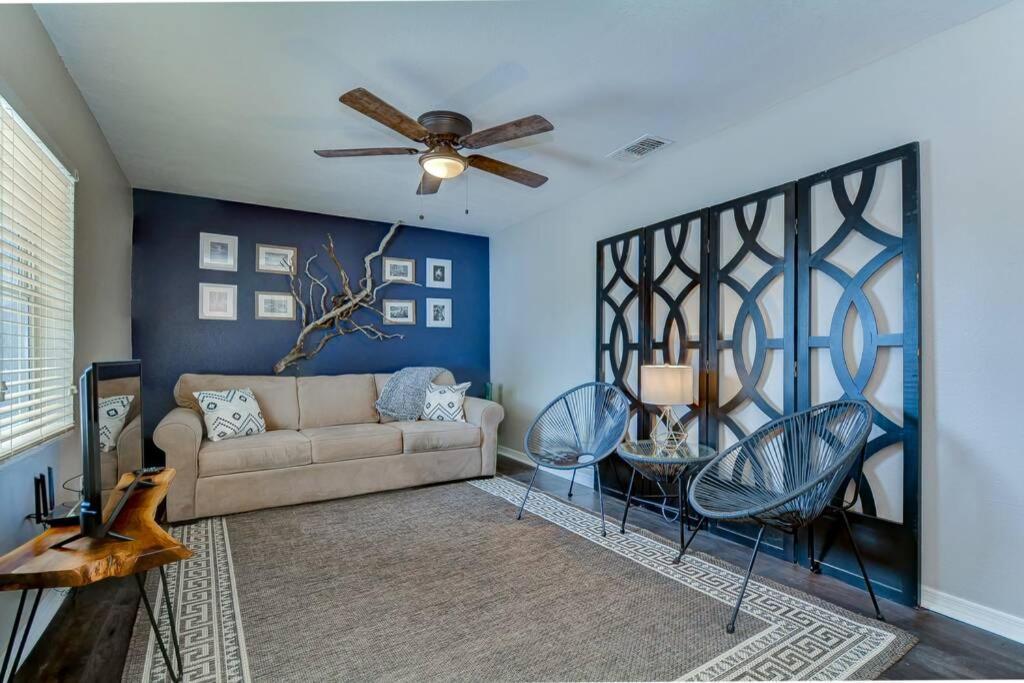Driftwood Castle Urban Oasis With Firepit Near Convention Center And Amalie Arena, Room For 6 Tampa Exteriér fotografie